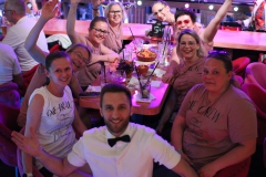 11-Knutschfleck-Variete-und-show-erlebnis-Restaurant-am-Alexanderplatz-Berlin-2026