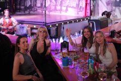 16-Knutschfleck-Variete-und-show-erlebnis-Restaurant-am-Alexanderplatz-Berlin-2026