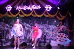 angesagte-Erlebnis-Variete-Dinner-Show-Restaurant-Eventlocation-Bar-fuer-Gruppen-Knutschfleck-Berlin-direkt-Fernsehturm-Alexanderplatz-2026