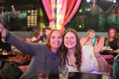 top-ten-Idee-fuer-Eventlocation-mieten-in-Berlin-Dinner-Show-Bar-in-Berlin-Knutschfleck-Variete-Erlebnisrestaurant-Super-Club-am-Alexanderplatz-Fernsehturm-fuer-Gruppen