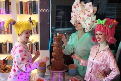 Top-Ten-Brunch-Berlin-Knutschfleck-Dinner-Show-Erlebnis-Restaurant-Variete-und-Super-Club-im-Fernsehturm-Berlin-Alexanderplatz