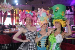 beste-Idee-fuer-deine-Firmenfeier-Brunch-Berlin-Knutschfleck-Dinner-Show-Erlebnis-Restaurant-Variete-und-Super-Club-im-Fernsehturm-Berlin-Alexanderplatz