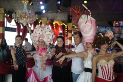 beste-Idee-in-Berlin-Brunch-Berlin-Knutschfleck-Dinner-Show-Erlebnis-Restaurant-Variete-und-Super-Club-im-Fernsehturm-Berlin-Alexanderplatz