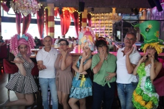 weihnachtsfeier-Idee-Brunch-Berlin-Knutschfleck-Dinner-Show-Erlebnis-Restaurant-Variete-und-Super-Club-im-Fernsehturm-Berlin-Alexanderplatz