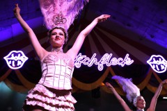 Variete-Show-Dinner-fuer-Gruppen-im-Knutschfleck-Show-und-Party-Bar-und-Dinner-Show-Restaurant-und-Super-Club-Berlin-Fernsehturm-am-Alexanderplatz-2026