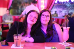 angesagte-Gruppenevents-im-Knutschfleck-Show-und-Party-Bar-und-Dinner-Show-Restaurant-und-Super-Club-Berlin-Fernsehturm-am-Alexanderplatz-2026