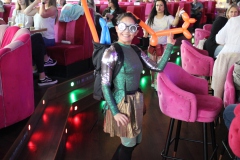 Betser-Gruppen-Brunch-Berlin-Knutschfleck-Dinner-Show-Erlebnis-Restaurant-Variete-und-Super-Club-im-Fernsehturm-Berlin-Alexanderplatz