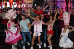 top-Brunch-Berlin-Knutschfleck-Dinner-Show-Erlebnis-Restaurant-Variete-und-Super-Club-im-Fernsehturm-Berlin-Alexanderplatz-auch-fuer-Kinder