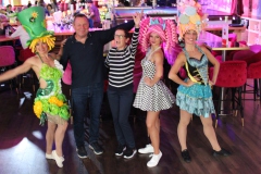 ultimativer-Brunch-Berlin-Knutschfleck-Dinner-Show-Erlebnis-Restaurant-Variete-und-Super-Club-im-Fernsehturm-Berlin-Alexanderplatz