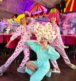 Bester-Berlin-Brunch-Knutschfleck-Event-Restaurant-Show-Bar-Fruehstueck-Alexanderplatz-Berlin-Geschenk-Idee-00