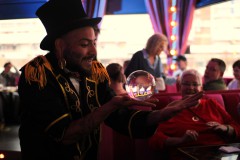 Bester-Berlin-Brunch-Knutschfleck-Event-Restaurant-Show-Bar-Fruehstueck-Alexanderplatz-Berlin-Geschenk-Idee-18