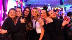 Beste-Party-Bar-Berlin-Knutschfleck-Variete-und-Show-Erlebnis-Restaurant-Fernsehturm-Alexanderplatz-19.01.2026-14