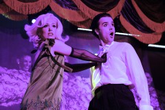 Wilde-Matilde-Variete-Show-Bar-Cafe-Deutsches-Restaurant-Fruehstuecks-Lokal-Nikolaiviertel-Berlin-3