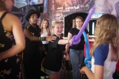 ultimativer-Brunch-Berlin-Knutschfleck-Dinner-Show-Erlebnis-Restaurant-Variete-und-Super-Club-im-Fernsehturm-Berlin-Alexanderplatz