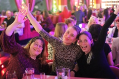 32-best-Entertainment-Bar-and-Variete-Dinner-Show-Restaurant-Berlin-Alexanderplatz-2026