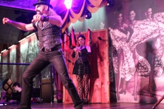 8-extraordinary-shows-under-tv-tower-berlin-knutschfleck-2026