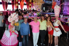 Familienbrunch-und-Gruppen-Idee-Brunch-Berlin-Knutschfleck-Dinner-Show-Erlebnis-Restaurant-Variete-und-Super-Club-im-Fernsehturm-Berlin-Alexanderplatz
