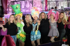 bester-weihnachtsfeier-und-Gruppen-Idee-Brunch-Berlin-Knutschfleck-Dinner-Show-Erlebnis-Restaurant-Variete-und-Super-Club-im-Fernsehturm-Berlin-Alexanderplatz
