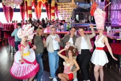 der-Geheimtip-Brunch-und-Fruehstueck-Berlin-Knutschfleck-Dinner-Show-Erlebnis-Restaurant-Variete-und-Super-Club-im-Fernsehturm-Berlin-Alexanderplatz