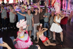 der-Geheimtip-Familien-Brunch-in-Berlin-Knutschfleck-Dinner-Show-Erlebnis-Restaurant-Variete-und-Super-Club-im-Fernsehturm-Berlin-Alexanderplatz