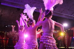 beste-Dinnershow-und-Entertainment-Berlin-Knutschfleck-Bar-Variete-Erlebnisrestaurant-am-Alexanderplatz-unterm-Fernsehturm-2026