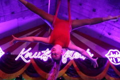 beste-Idee-fuer-deinen-unvergeslichen-Geburtstag-in-Berlin-Erlebnis-Bar-Eventlocation-und-Variete-Dinner-Show-Restaurant-Knutschfleck-Alexanderplatz-2026