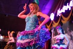 angesagte-Eventlocation-in-berlin-Dinner-Show-Bar-Knutschfleck-Variete-Erlebnisrestaurant-Super-Club-am-Alexanderplatz-Fernsehturm-fuer-Gruppen
