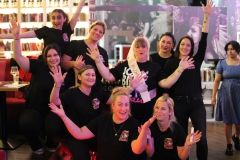 Beste-Idee-fuer-deine-Party-Location-in-Berlin-fuer-Gruppen-Knutschfleck-Bar-Variete-Erlebnisrestaurant-am-Alexanderplatz-unterm-Fernsehturm-2026