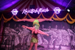 Bestes-Event-in-Berlin-Variete-Show-Dinner-und-Party-Bar-Knutschfleck-Erlebnisrestaurant-Alexanderplatz-2026-26