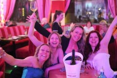 Knutschfleck-Variete-und-show-erlebnis-Restaurant-am-Alexanderplatz-Berlin-2026-13