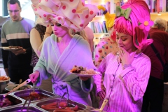 bestes-Erlebnis-in-Berlin-Brunch-Berlin-Knutschfleck-Dinner-Show-Erlebnis-Restaurant-Variete-und-Super-Club-im-Fernsehturm-Berlin-Alexanderplatz