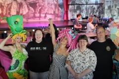 ultimativer-Brunch-Berlin-Knutschfleck-Dinner-Show-Erlebnis-Restaurant-Variete-und-Super-Club-im-Fernsehturm-Berlin-Alexanderplatz