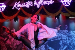 beste-Idee-fuer-dein-Teamevent-in-Berlin-Cocktailkurs-in-der-Erlebnis-Bar-Eventlocation-und-Variete-Dinner-Show-Restaurant-Knutschfleck-Alexanderplatz-2026