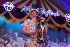 angesagte-Geburtstags-Idee-Unterhaltung-Brunch-in-Berlin-fuer-Gruppen-im-Knutschfleck-Show-und-Party-Bar-und-Dinner-Show-Restaurant-Berlin-Fernsehturm-am-Alexanderplatz-2026