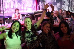 Knutschfleck-Bar-Dinner-Show-Erlebnis-Restaurant-Berlin-Fernsehturm-Alexanderplatz-2