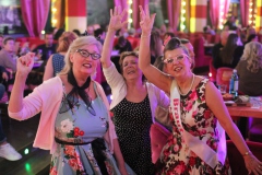 Knutschfleck-Variete-und-show-erlebnis-Restaurant-am-Alexanderplatz-Berlin40