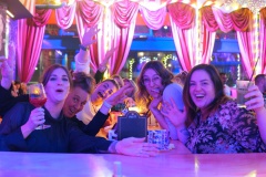 beste-Eventlocation-Berlin-Knutschfleck-Show-Theater-Variete-Bar-Erlebnisrestaurant-im-Fernsehturm-am-Alexanderplatz-0