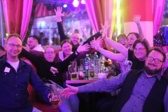 beste-Eventlocation-Berlin-Knutschfleck-Show-Theater-Variete-Bar-Erlebnisrestaurant-im-Fernsehturm-am-Alexanderplatz-11