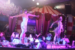 beste-Eventlocation-Berlin-Knutschfleck-Show-Theater-Variete-Bar-Erlebnisrestaurant-im-Fernsehturm-am-Alexanderplatz-15