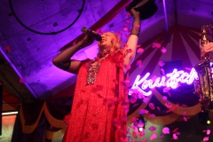 beste-Eventlocation-Berlin-Knutschfleck-Show-Theater-Variete-Bar-Erlebnisrestaurant-im-Fernsehturm-am-Alexanderplatz-21