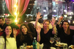 beste-Eventlocation-Berlin-Knutschfleck-Show-Theater-Variete-Bar-Erlebnisrestaurant-im-Fernsehturm-am-Alexanderplatz-28