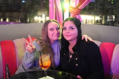 beste-Eventlocation-Berlin-Knutschfleck-Show-Theater-Variete-Bar-Erlebnisrestaurant-im-Fernsehturm-am-Alexanderplatz-54