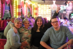 beste-Eventlocation-Berlin-Knutschfleck-Show-Theater-Variete-Bar-Erlebnisrestaurant-im-Fernsehturm-am-Alexanderplatz-78