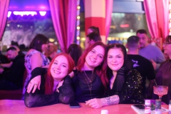 beste-Eventlocation-Berlin-Knutschfleck-Show-Theater-Variete-Bar-Erlebnisrestaurant-im-Fernsehturm-am-Alexanderplatz-79