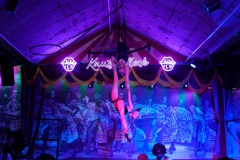 top-ten-Idee-fuer-Eventlocation-mieten-in-Berlin-Dinner-Show-Bar-in-Berlin-Knutschfleck-Variete-Erlebnisrestaurant-Super-Club-am-Alexanderplatz-Fernsehturm-fuer-Gruppen