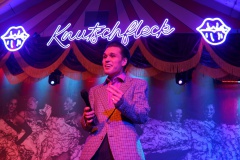 ultimative-Idee-fuer-Eventlocation-mieten-in-Berlin-Dinner-Show-Bar-in-Berlin-Knutschfleck-Variete-Erlebnisrestaurant-Super-Club-am-Alexanderplatz-Fernsehturm-fuer-Gruppen