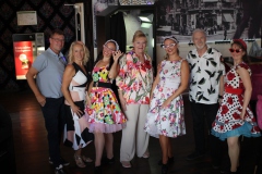 angesagtester-Brunch-in-Berlin-uer-Gruppen-und-Reisen-nach-Berlin-Entertainment-Knutschfleck-Variete-Dinner-Show-Restaurant-Alexanderplatz-im-Fernsehturm