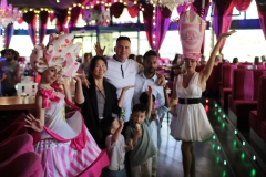 der-beste-Idee-in-Berlin-Brunch-Berlin-Knutschfleck-Dinner-Show-Erlebnis-Restaurant-Variete-und-Super-Club-im-Fernsehturm-Berlin-Alexanderplatz
