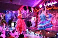 Knutschfleck-Variete-Cocktailbar-mit-Live-Entertainment-2