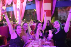 Knutschfleck-unvergessliche-JGA-Pakete-Networking3-